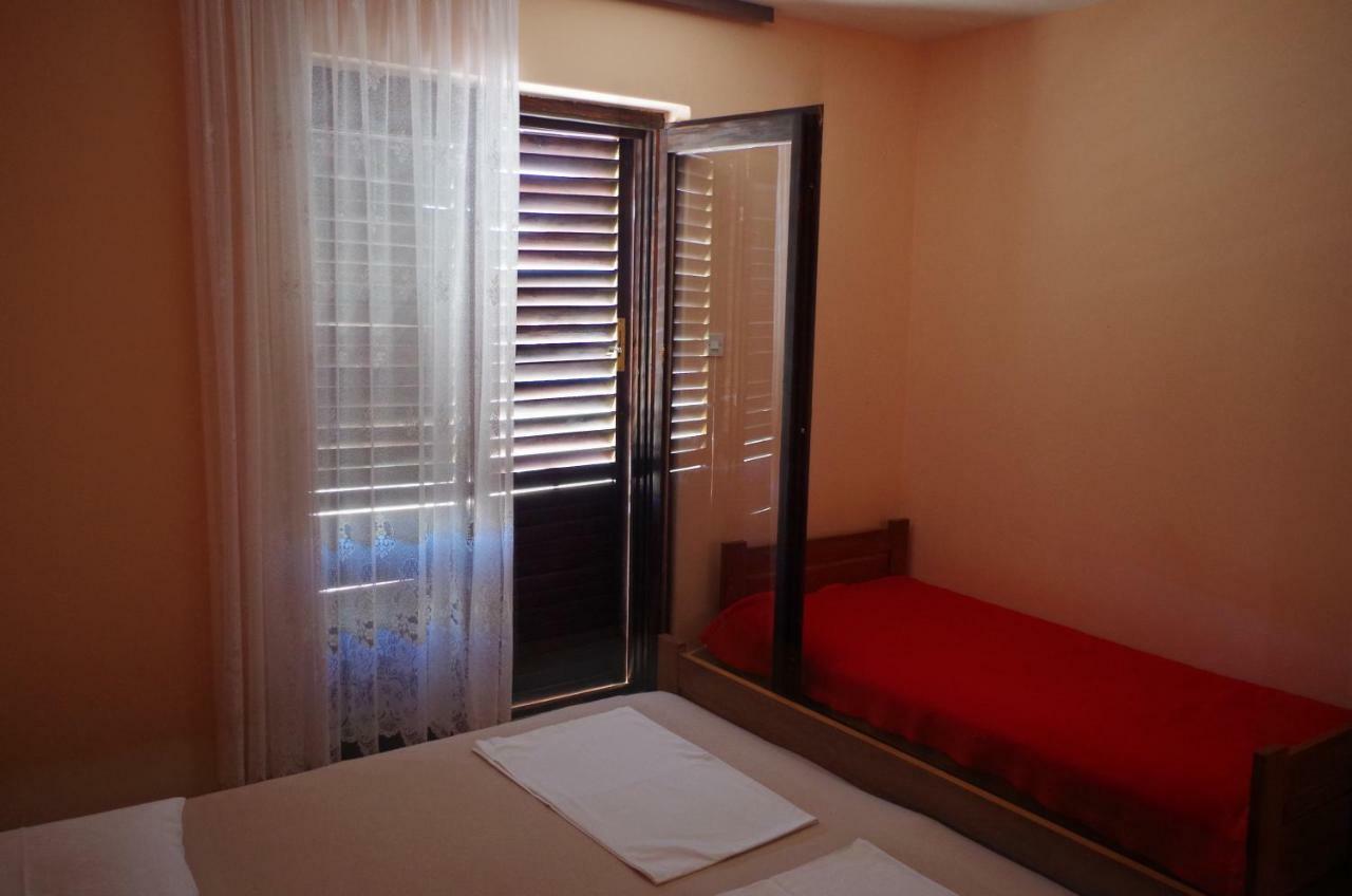 Apartment Lukovo - Puskaric Екстер'єр фото